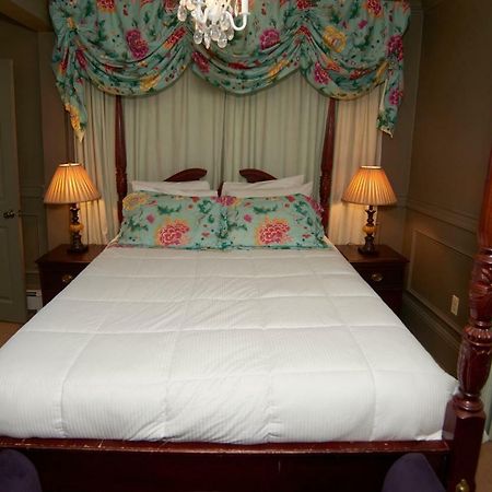 Bed and Breakfast Bellevue Manor à Tour de Tour de Newport Extérieur photo