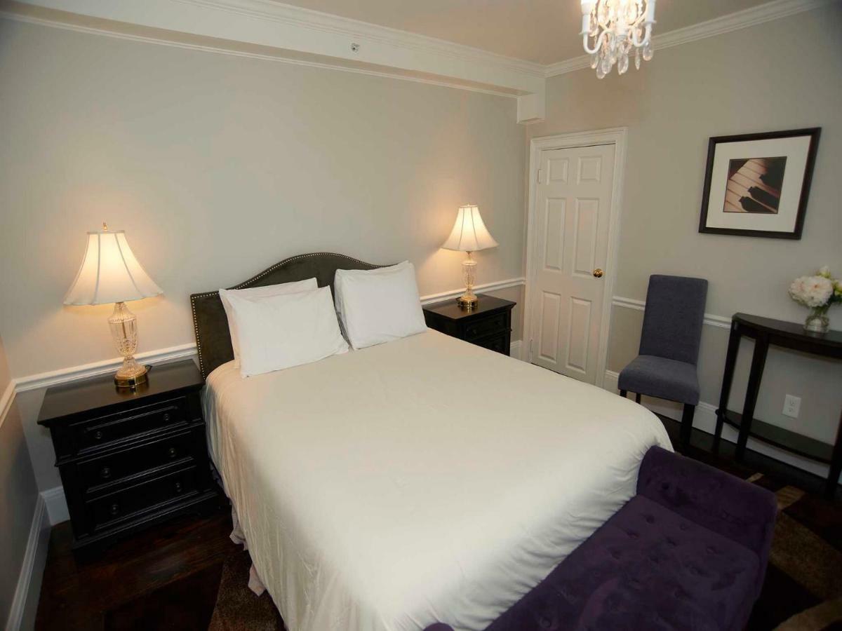 Bed and Breakfast Bellevue Manor à Tour de Tour de Newport Extérieur photo