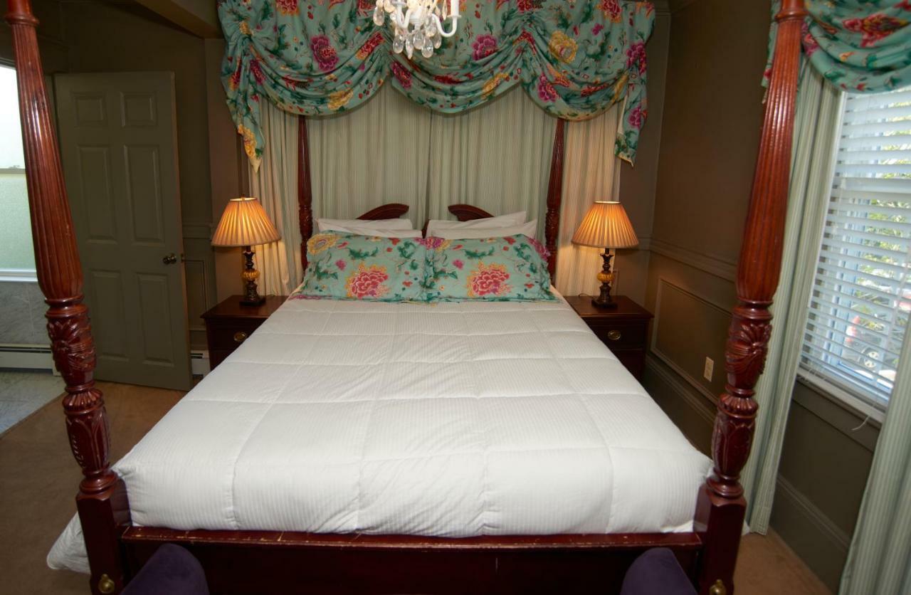 Bed and Breakfast Bellevue Manor à Tour de Tour de Newport Extérieur photo