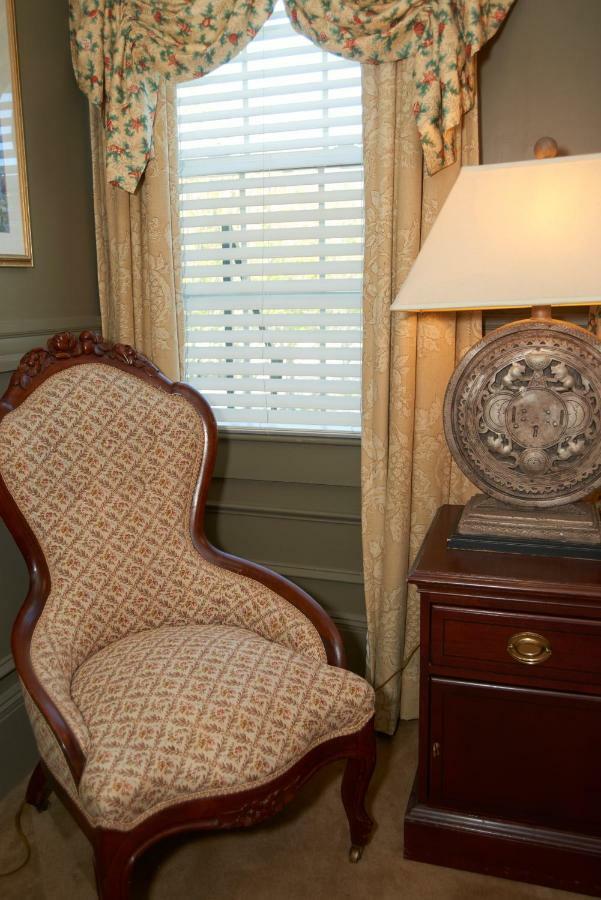 Bed and Breakfast Bellevue Manor à Tour de Tour de Newport Extérieur photo